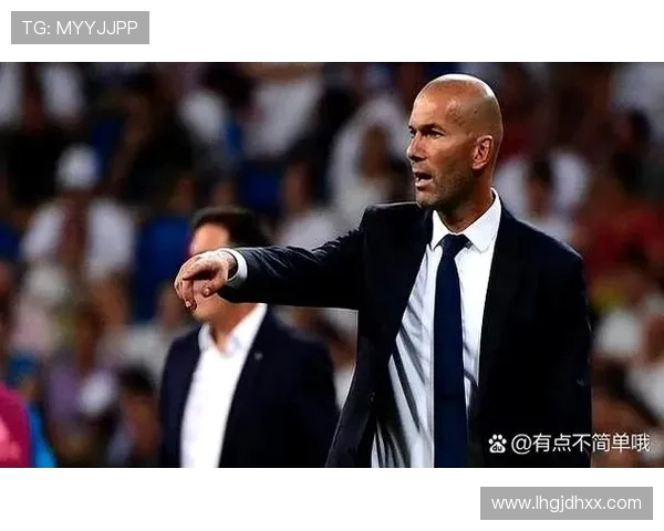 1998世界杯决赛齐达内梅开二度助法国队首度捧起世界杯冠军奖杯 1998世界杯决赛齐达内梅开二度助法国队首度捧起世界杯冠军奖杯